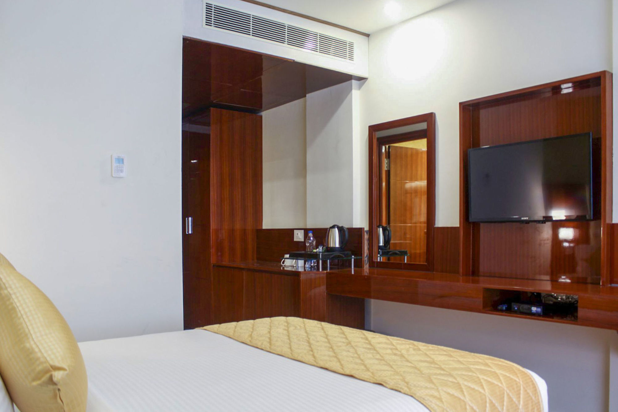 Hotel Southern Comfort Chennai Room photo